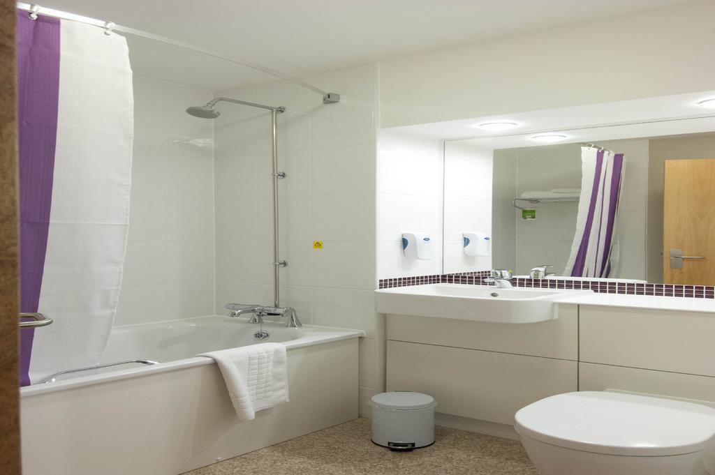 Comfort Inn Kensington Londra Cameră foto