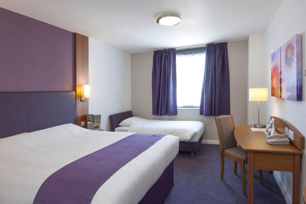 Comfort Inn Kensington Londra Cameră foto