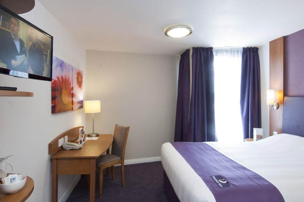 Comfort Inn Kensington Londra Cameră foto